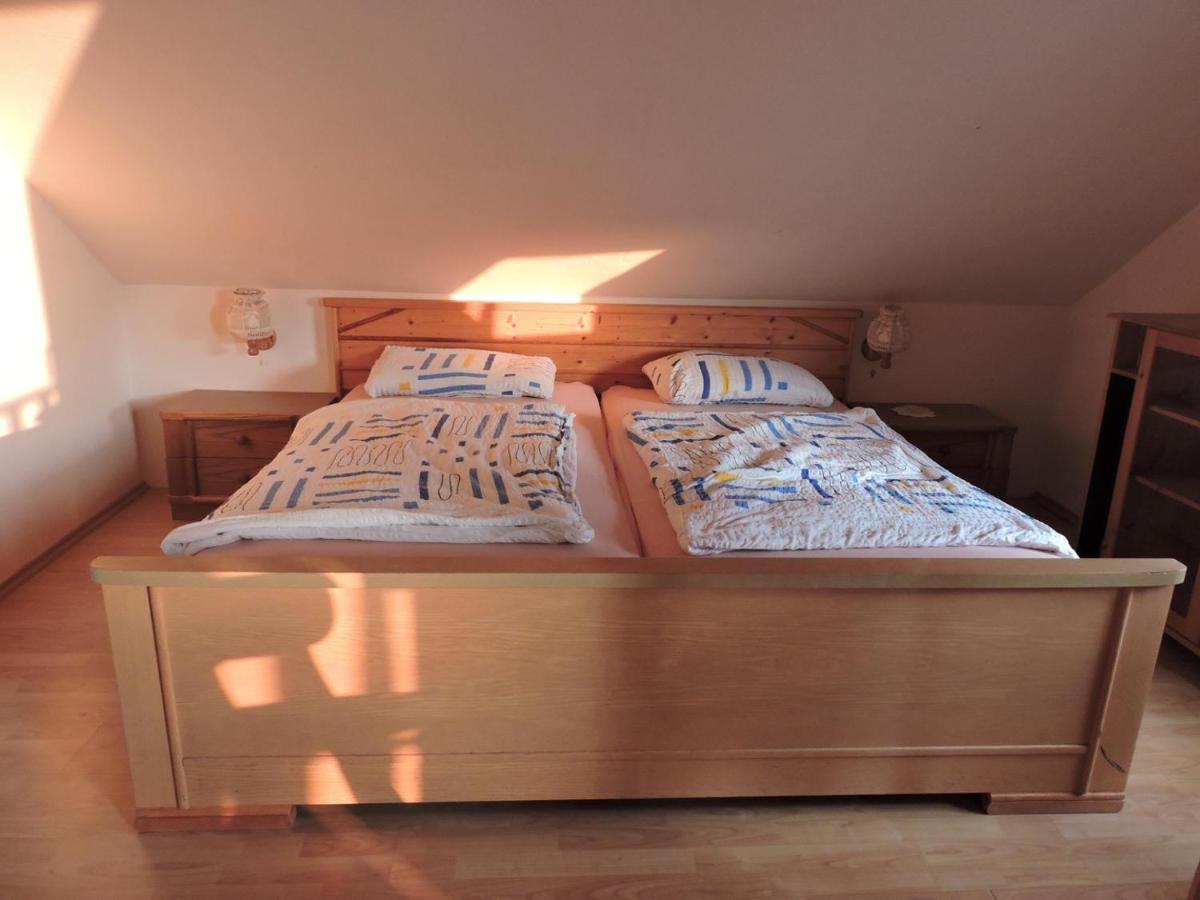 Apartament Grosses Ferienhaus Plattensee Balaton - Nyaralo Haz 6 Szobaval, 5 Fuerdoszobaval, 3000 Nm Szolad Zewnętrze zdjęcie